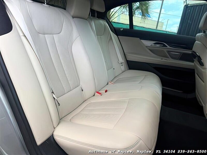 2021 BMW 740i xDrive   - Photo 31 - Naples, FL 34104