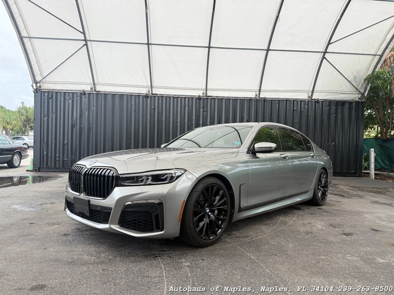 2021 BMW 740i xDrive   - Photo 4 - Naples, FL 34104