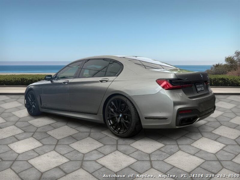 2021 BMW 740i xDrive   - Photo 6 - Naples, FL 34104