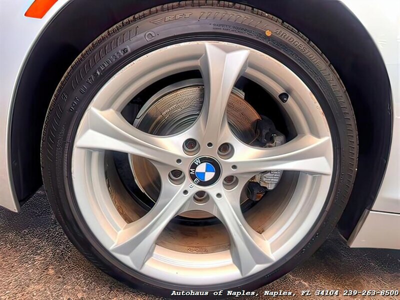 2011 BMW Z4 sDrive30i   - Photo 42 - Naples, FL 34104