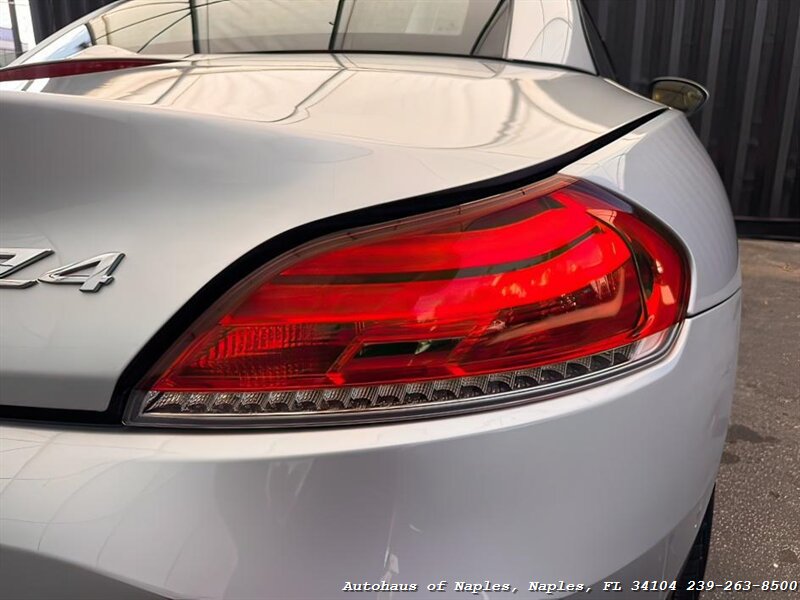 2011 BMW Z4 sDrive30i - Photo 20 - Naples, FL 34104