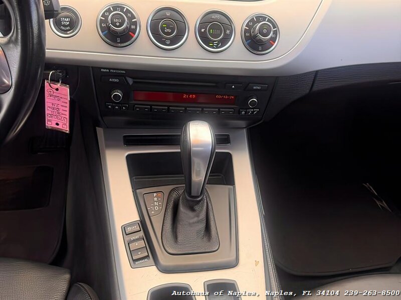 2011 BMW Z4 sDrive30i - Photo 18 - Naples, FL 34104