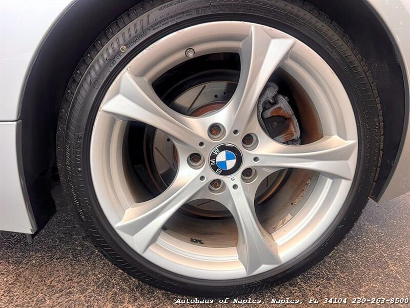 2011 BMW Z4 sDrive30i - Photo 14 - Naples, FL 34104