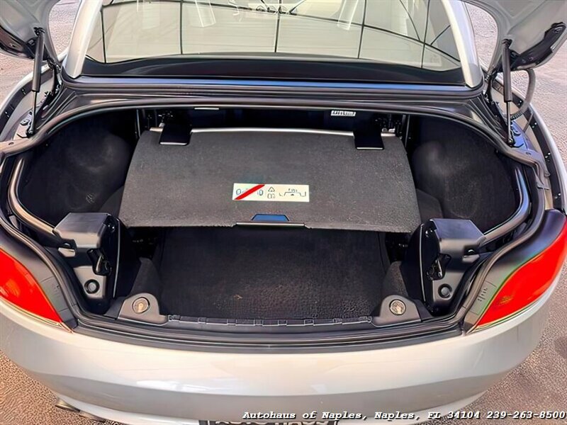 2011 BMW Z4 sDrive30i   - Photo 52 - Naples, FL 34104