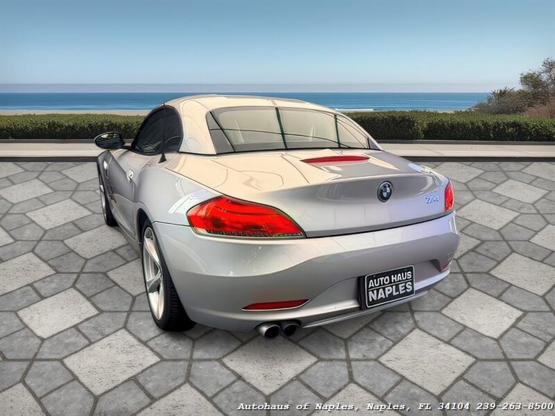 2011 BMW Z4 sDrive30i   - Photo 32 - Naples, FL 34104
