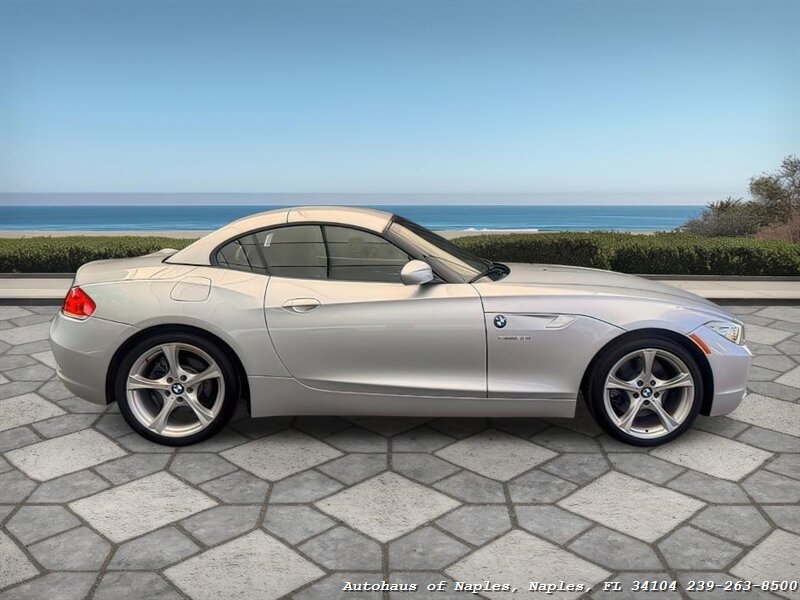 2011 BMW Z4 sDrive30i   - Photo 4 - Naples, FL 34104