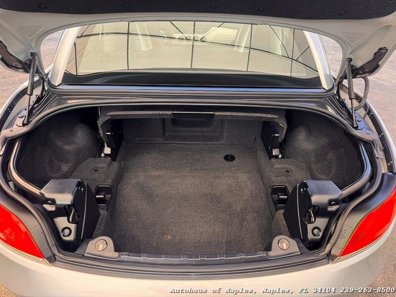 2011 BMW Z4 sDrive30i - Photo 27 - Naples, FL 34104