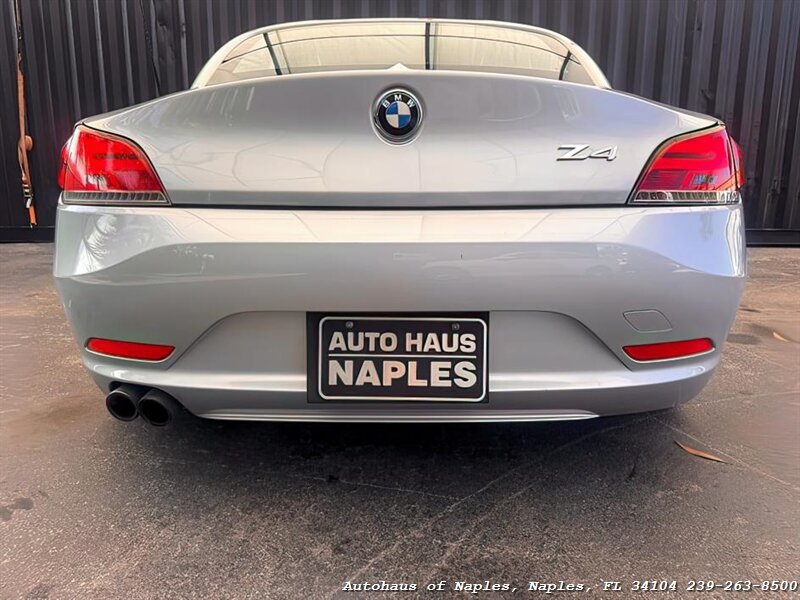2011 BMW Z4 sDrive30i - Photo 9 - Naples, FL 34104