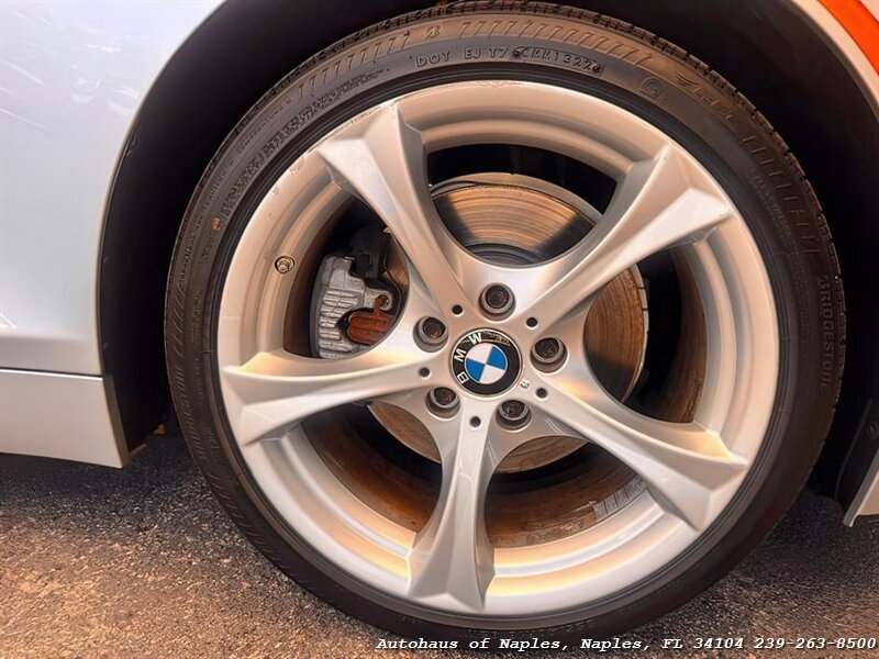 2011 BMW Z4 sDrive30i - Photo 12 - Naples, FL 34104