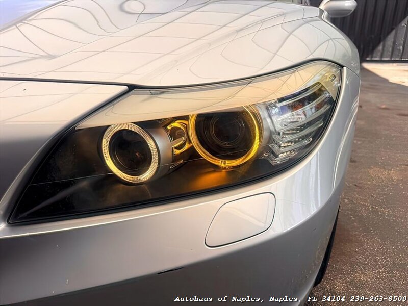 2011 BMW Z4 sDrive30i - Photo 16 - Naples, FL 34104
