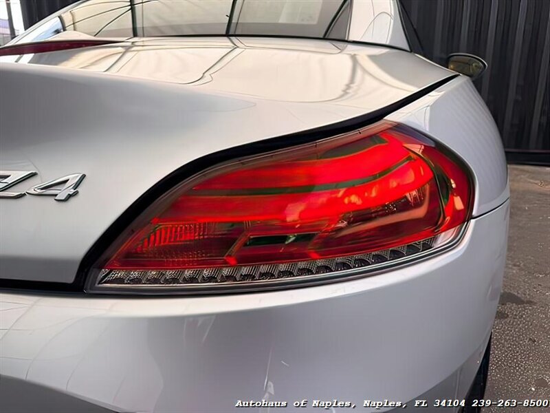 2011 BMW Z4 sDrive30i   - Photo 47 - Naples, FL 34104