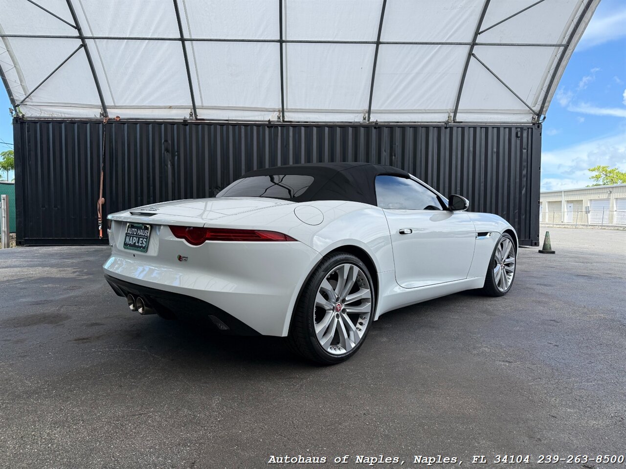 2017 Jaguar F-TYPE Convertible - Photo 7 - Naples, FL 34104