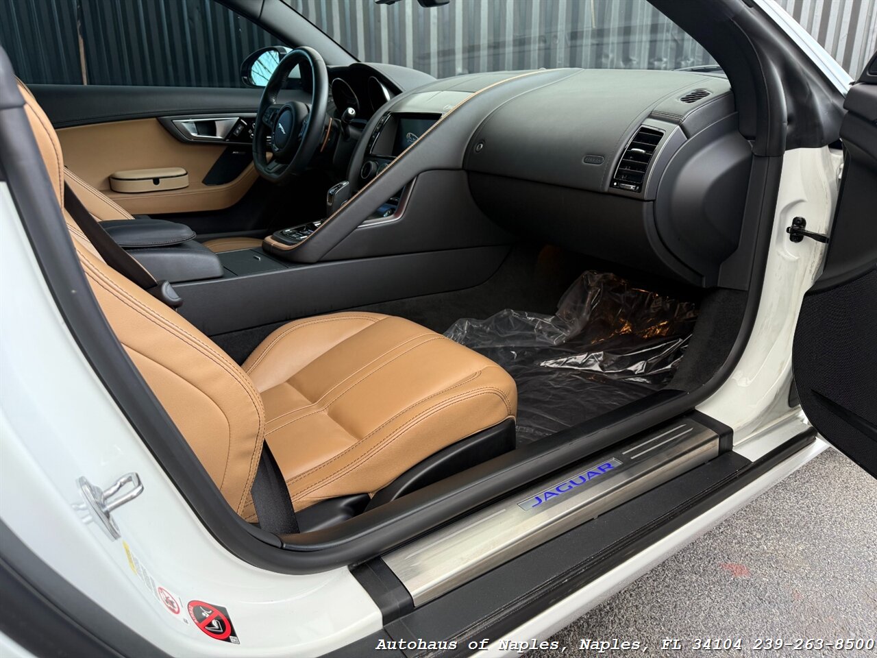 2017 Jaguar F-TYPE Convertible - Photo 22 - Naples, FL 34104