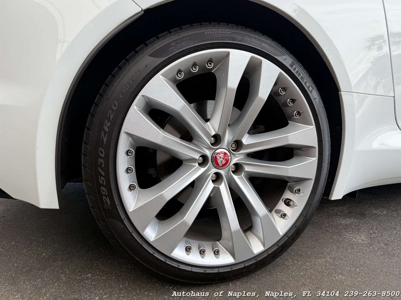 2017 Jaguar F-TYPE Convertible - Photo 10 - Naples, FL 34104