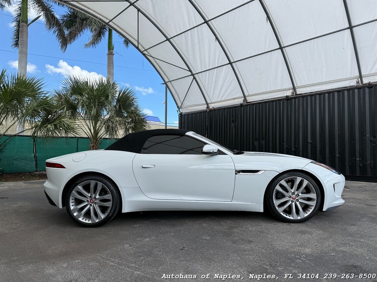 2017 Jaguar F-TYPE Convertible - Photo 8 - Naples, FL 34104