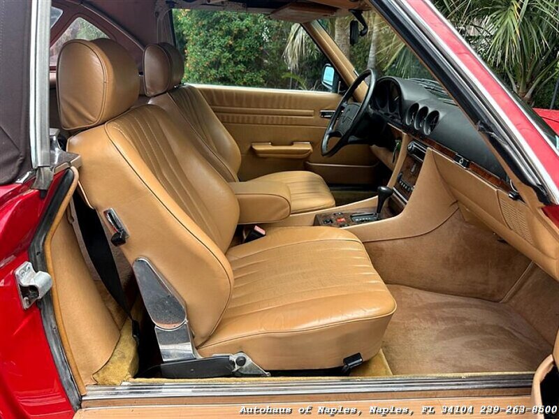 1986 Mercedes-Benz 560 SL w/ Hardtop - Photo 21 - Naples, FL 34104