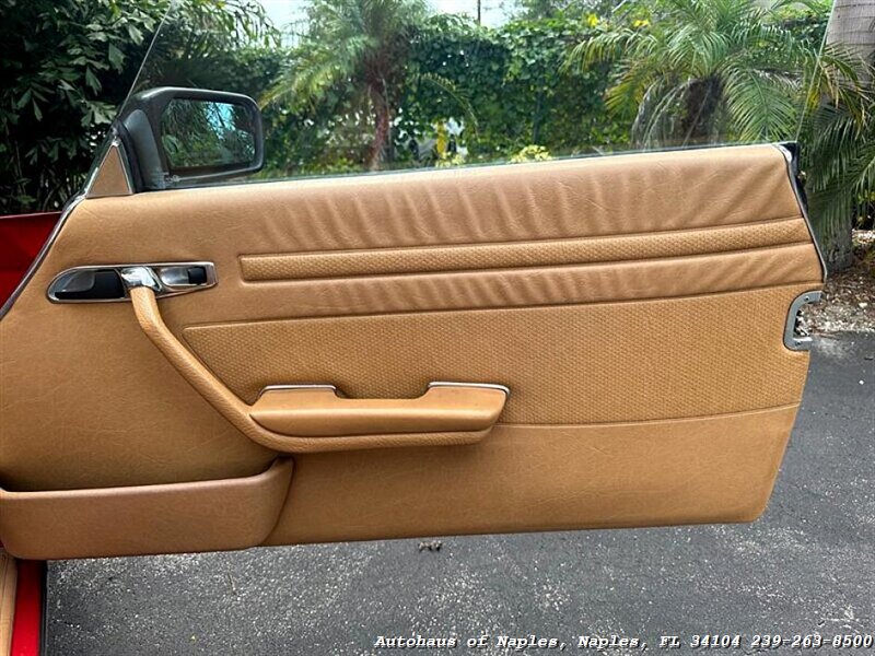 1986 Mercedes-Benz 560 SL w/ Hardtop - Photo 23 - Naples, FL 34104