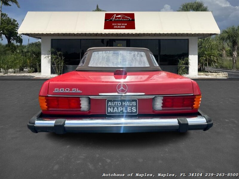 1986 Mercedes-Benz 560 SL w/ Hardtop - Photo 9 - Naples, FL 34104