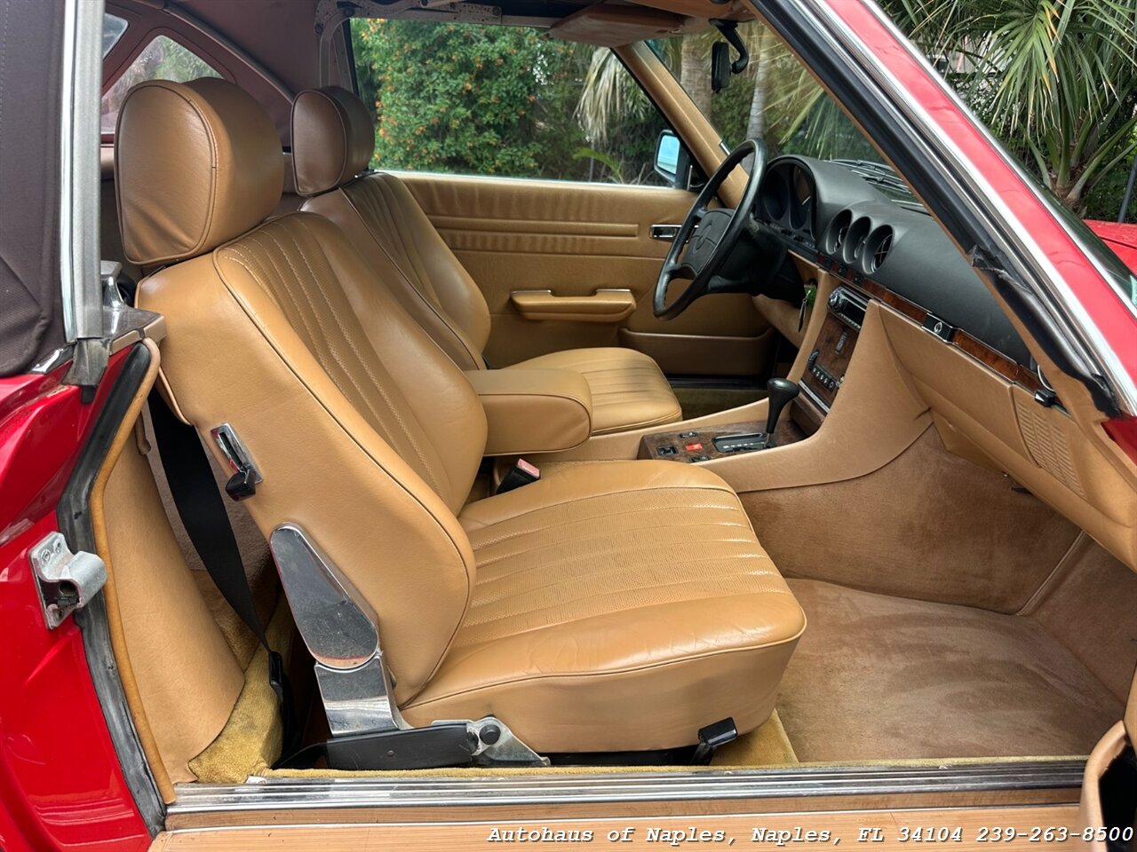 1986 Mercedes-Benz 560 SL w/ Hardtop   - Photo 21 - Naples, FL 34104