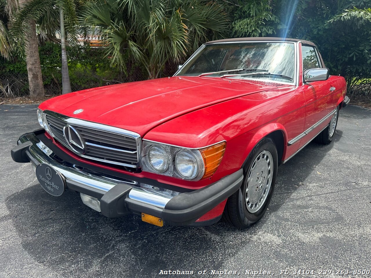 1986 Mercedes-Benz 560 SL w/ Hardtop   - Photo 4 - Naples, FL 34104