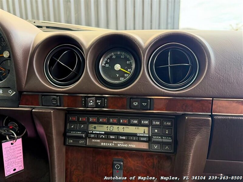 1988 Mercedes-Benz 560 SL   - Photo 68 - Naples, FL 34104
