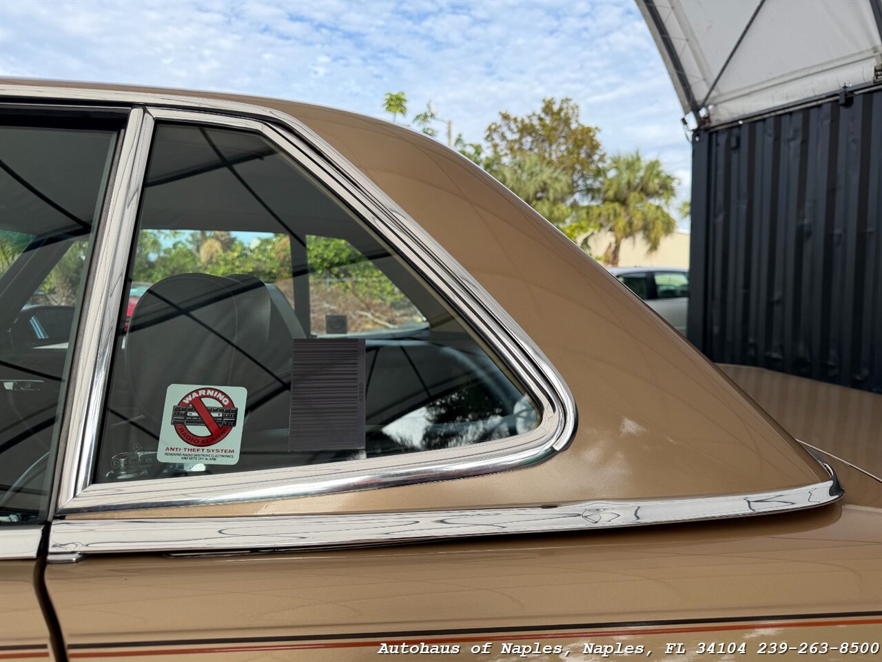 1988 Mercedes-Benz 560 SL   - Photo 41 - Naples, FL 34104