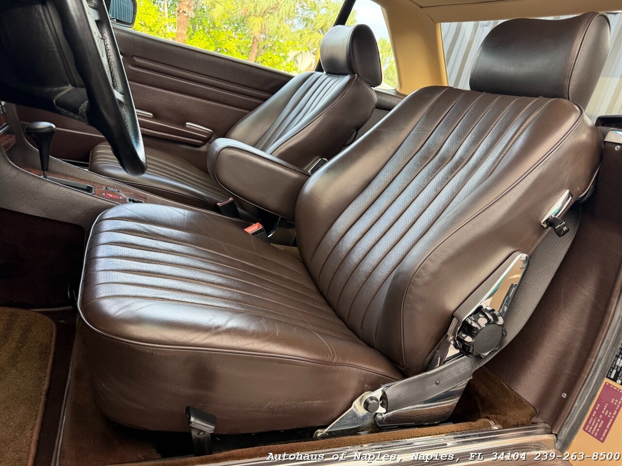 1988 Mercedes-Benz 560 SL   - Photo 55 - Naples, FL 34104