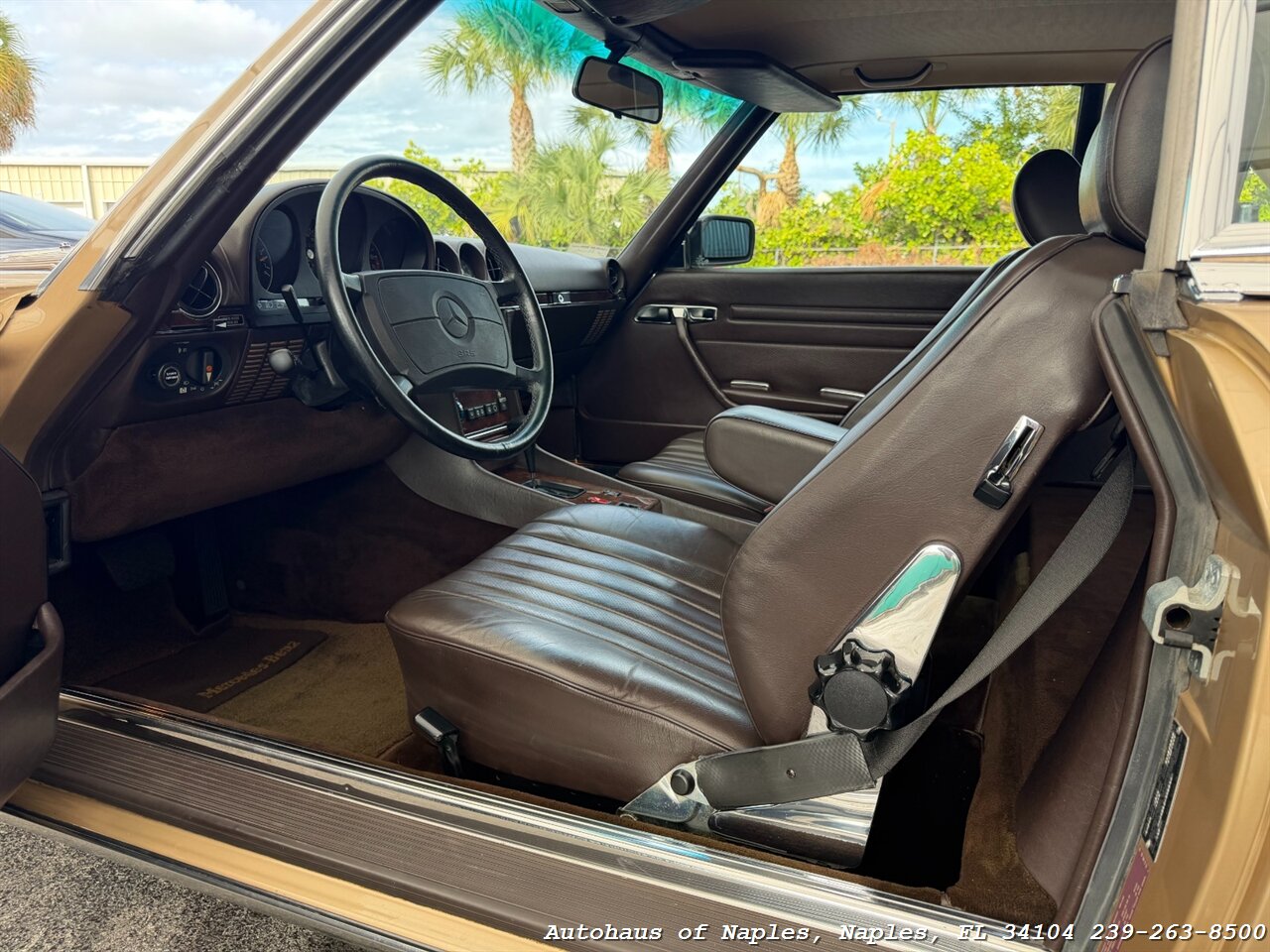 1988 Mercedes-Benz 560 SL   - Photo 53 - Naples, FL 34104