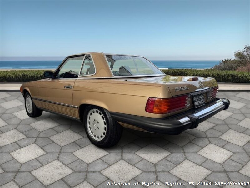 1988 Mercedes-Benz 560 SL   - Photo 32 - Naples, FL 34104