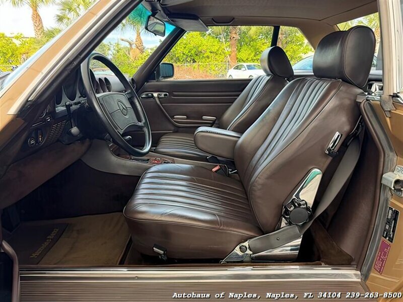 1988 Mercedes-Benz 560 SL   - Photo 54 - Naples, FL 34104