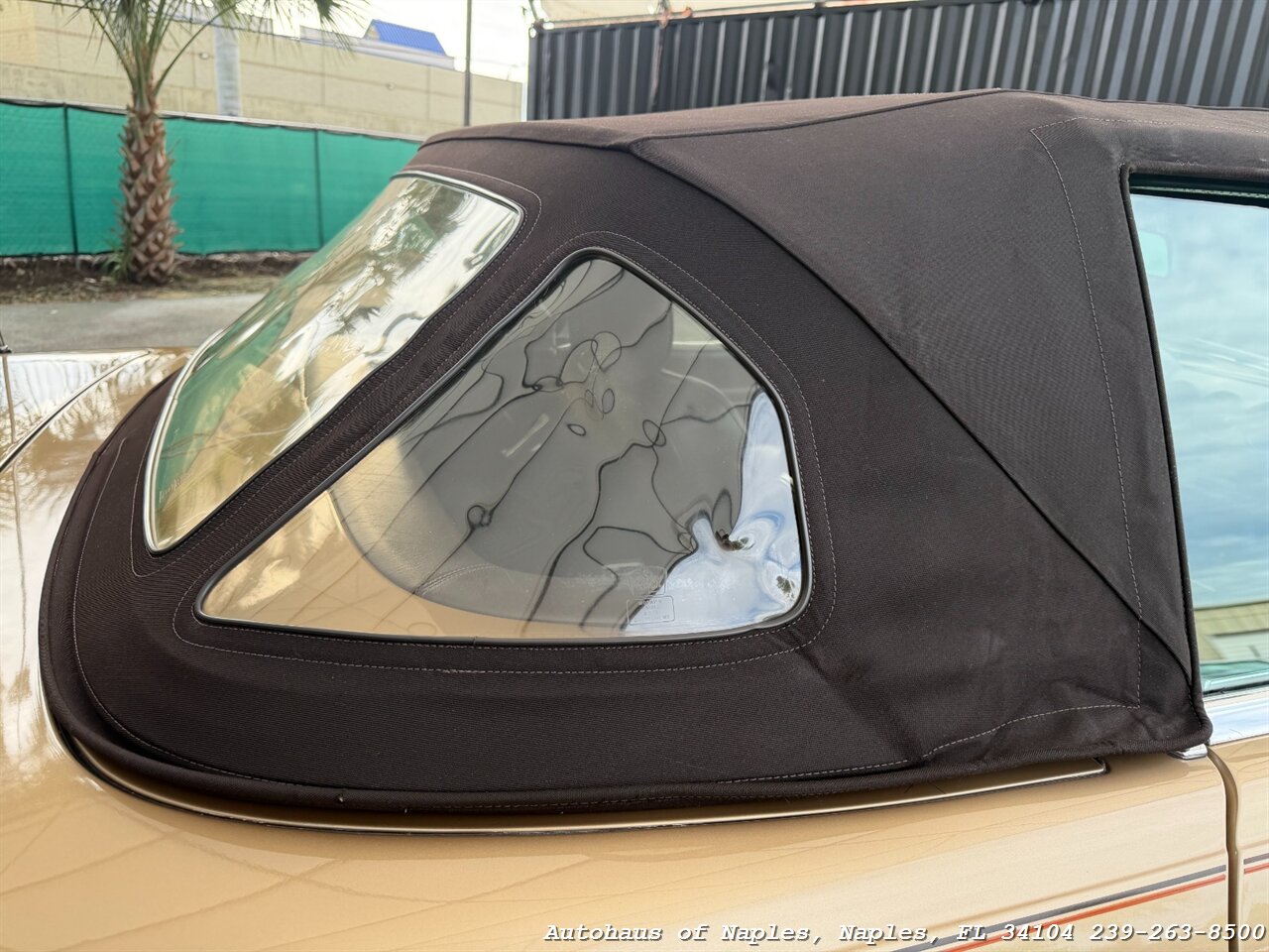 1988 Mercedes-Benz 560 SL   - Photo 20 - Naples, FL 34104