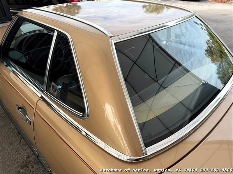 1988 Mercedes-Benz 560 SL   - Photo 40 - Naples, FL 34104