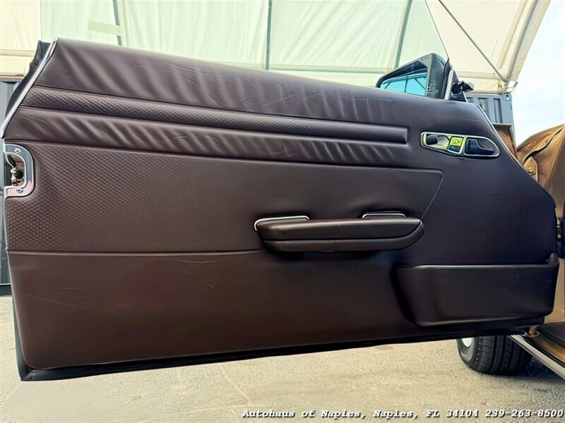 1988 Mercedes-Benz 560 SL   - Photo 57 - Naples, FL 34104