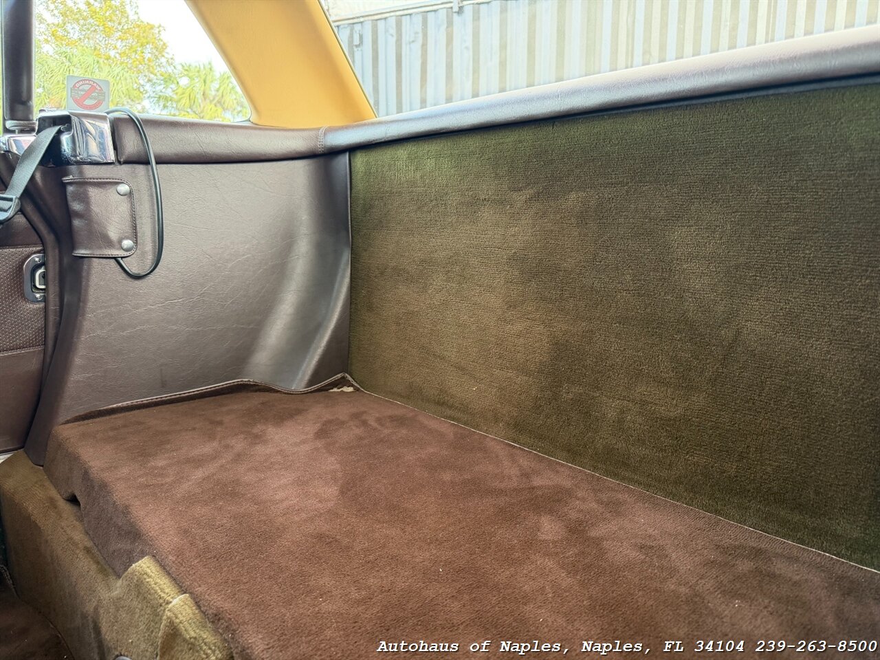 1988 Mercedes-Benz 560 SL   - Photo 60 - Naples, FL 34104