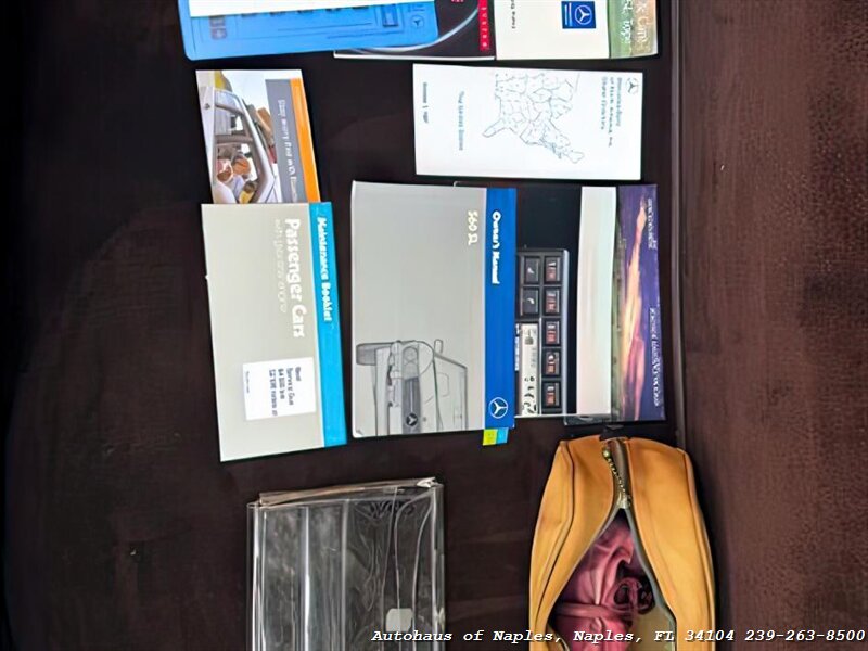 1988 Mercedes-Benz 560 SL   - Photo 25 - Naples, FL 34104