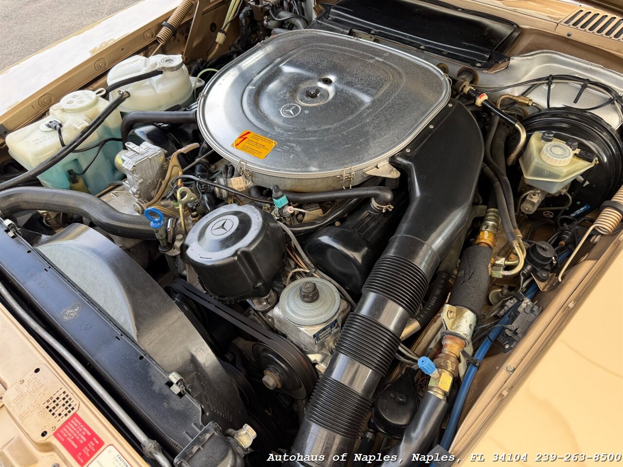 1988 Mercedes-Benz 560 SL   - Photo 52 - Naples, FL 34104
