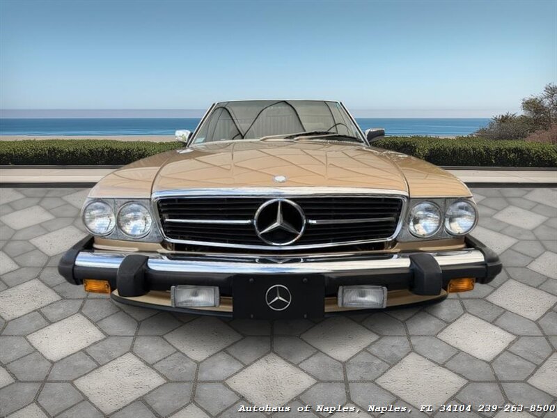 1988 Mercedes-Benz 560 SL   - Photo 3 - Naples, FL 34104