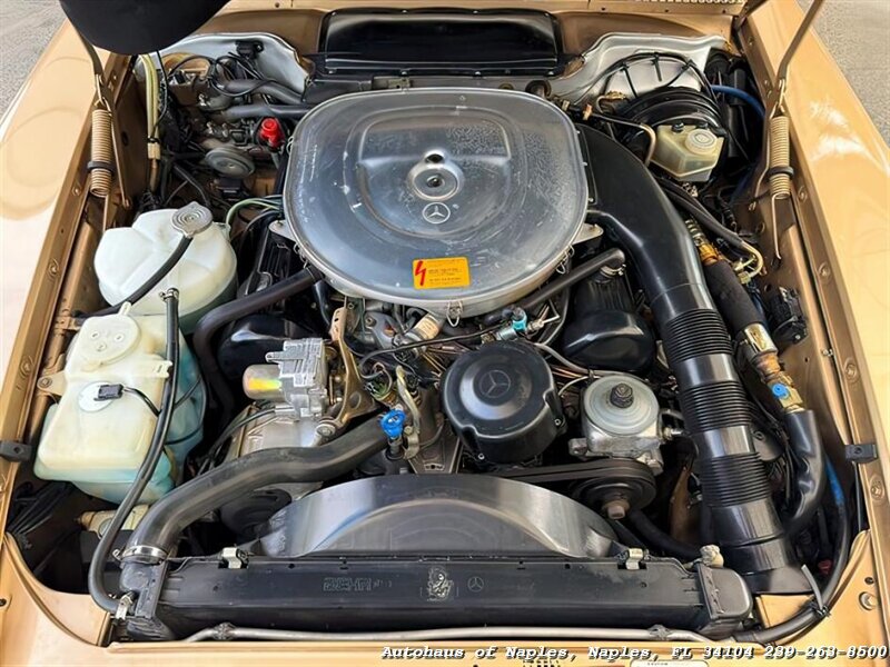 1988 Mercedes-Benz 560 SL   - Photo 50 - Naples, FL 34104