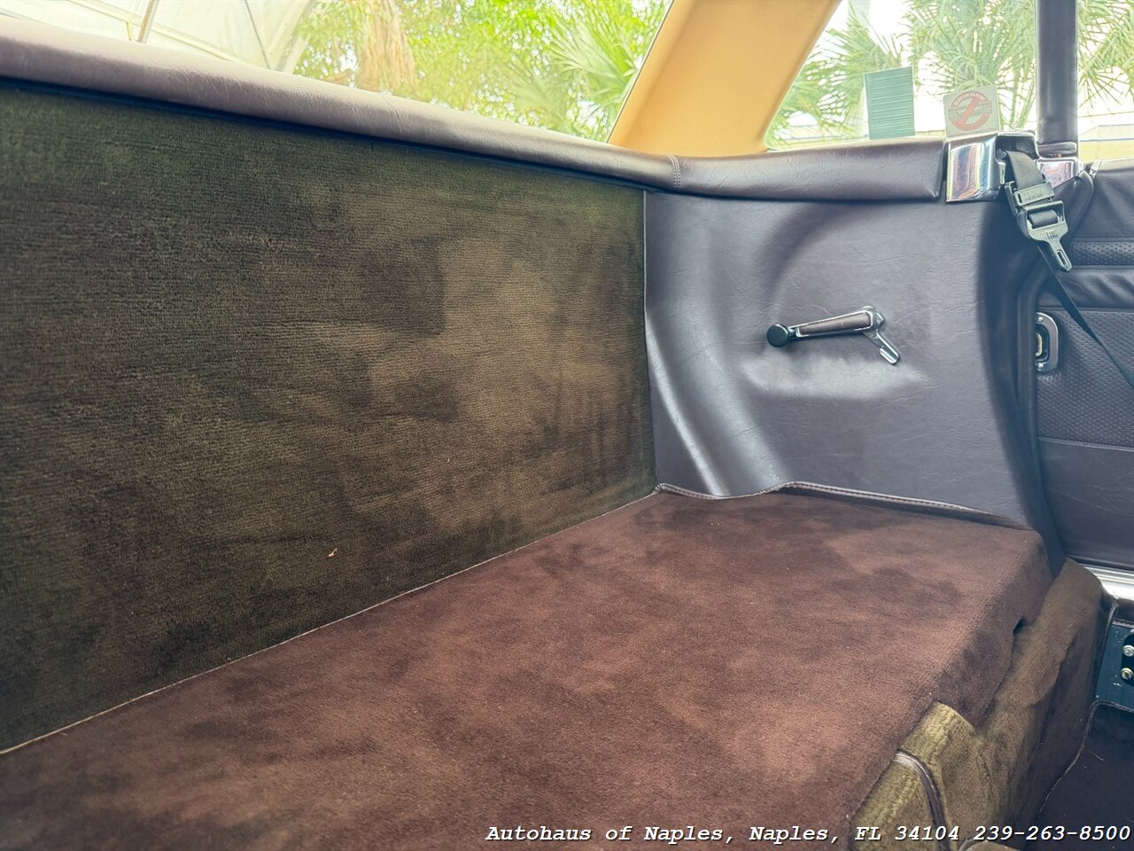 1988 Mercedes-Benz 560 SL   - Photo 59 - Naples, FL 34104