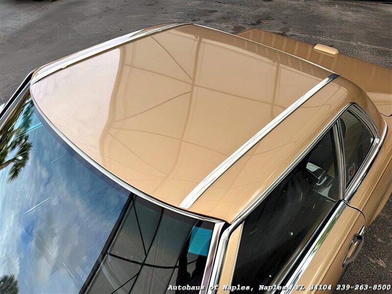 1988 Mercedes-Benz 560 SL   - Photo 35 - Naples, FL 34104