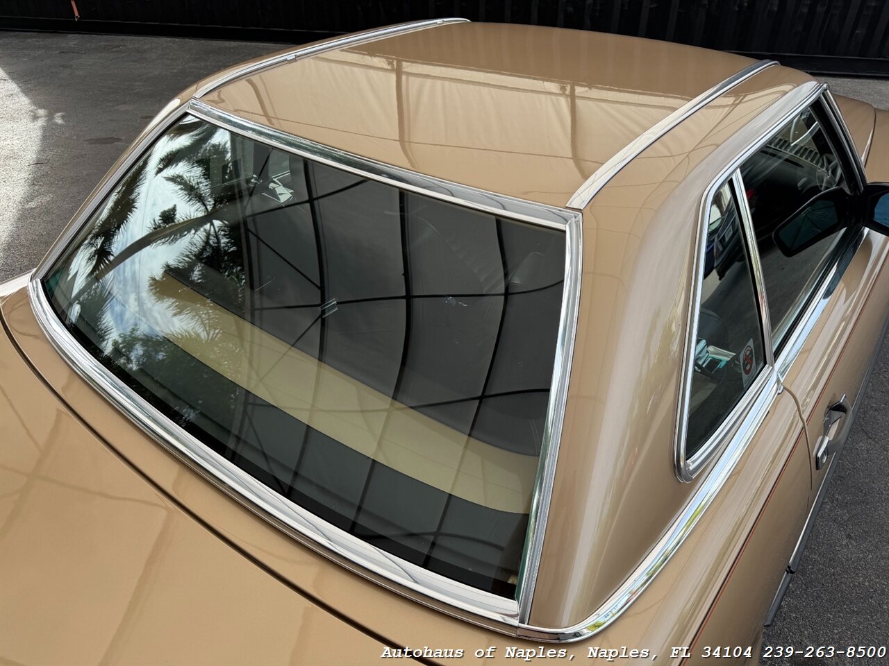1988 Mercedes-Benz 560 SL   - Photo 38 - Naples, FL 34104