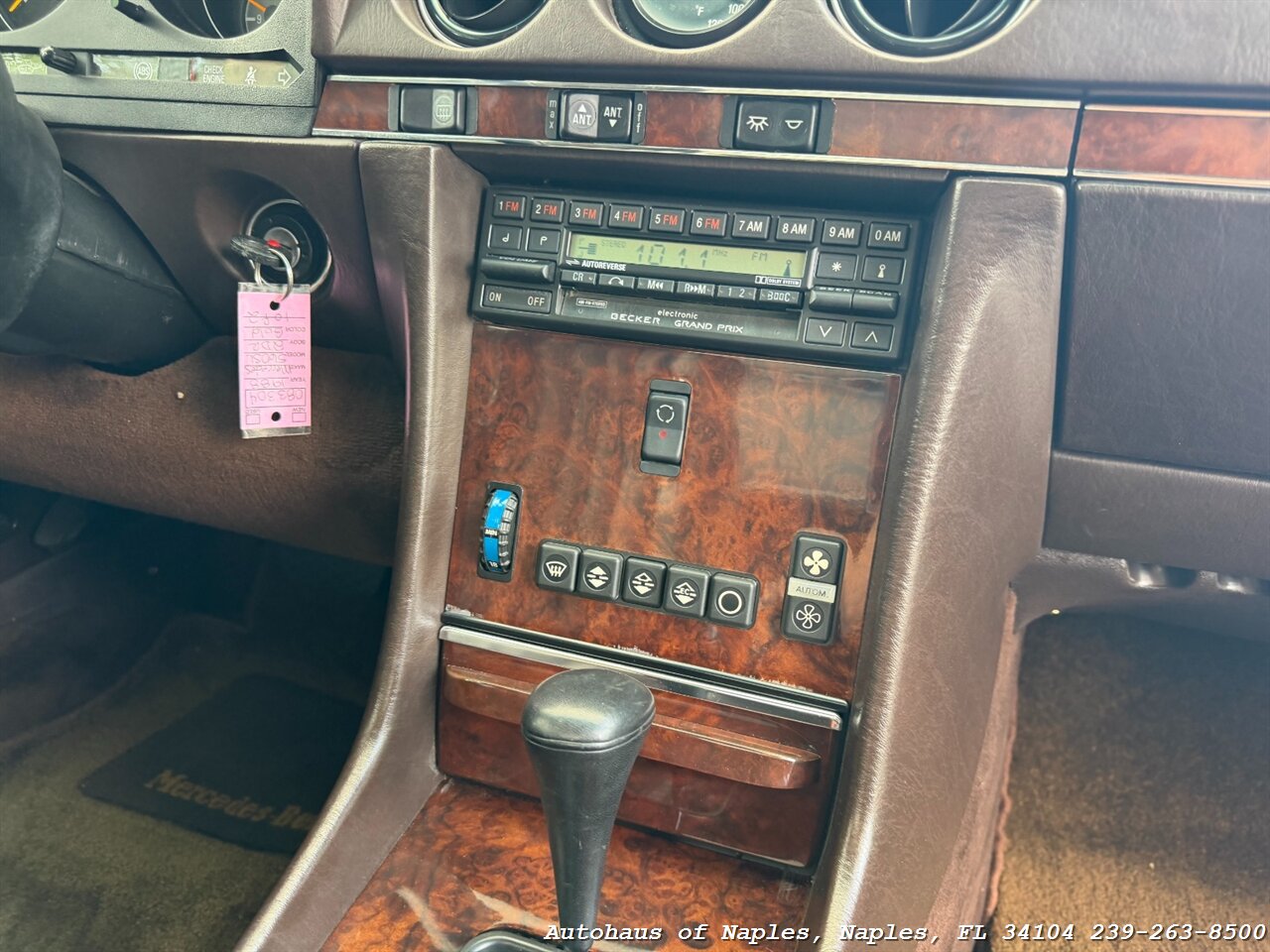 1988 Mercedes-Benz 560 SL   - Photo 67 - Naples, FL 34104