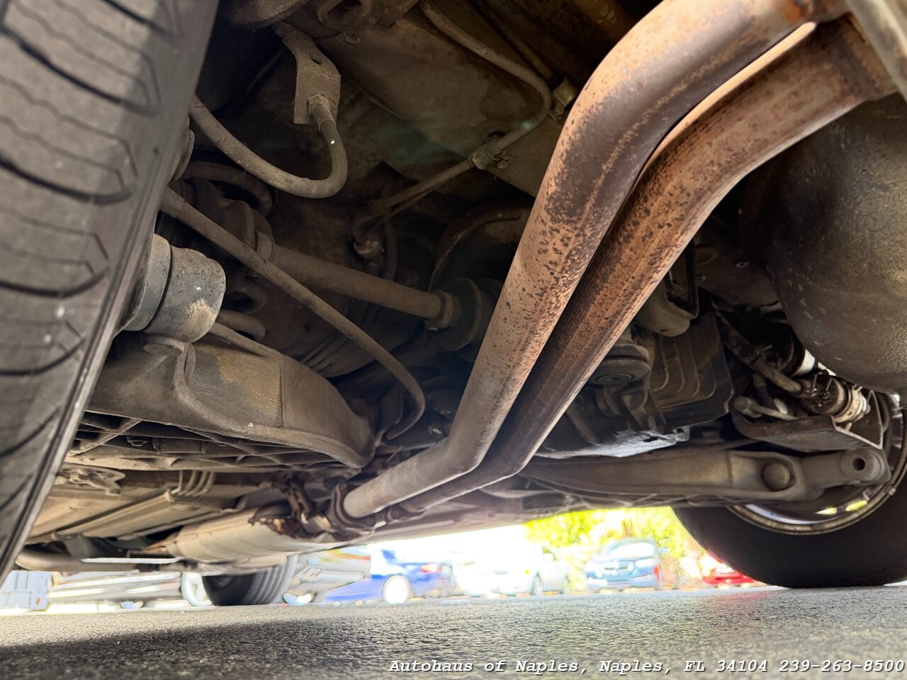 1988 Mercedes-Benz 560 SL   - Photo 48 - Naples, FL 34104