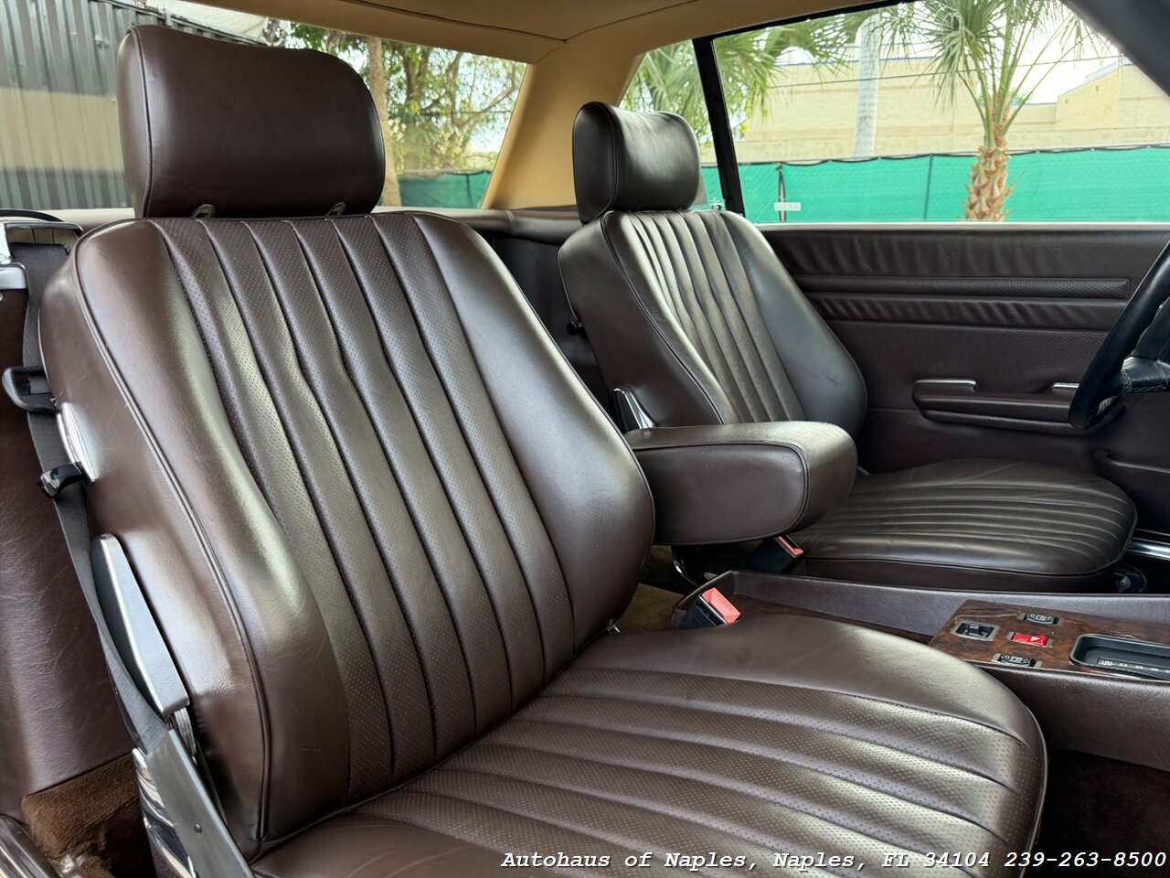 1988 Mercedes-Benz 560 SL   - Photo 63 - Naples, FL 34104