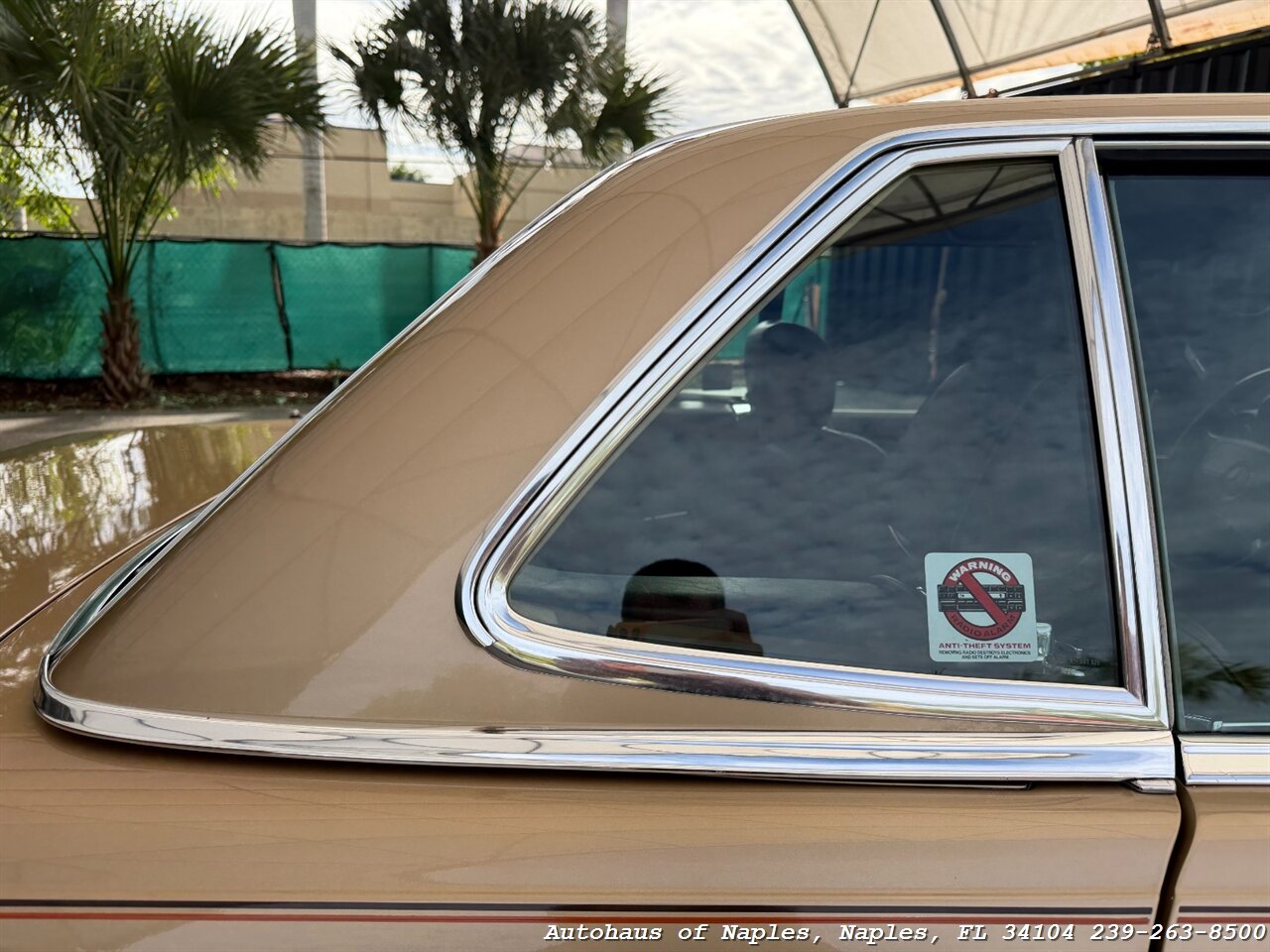 1988 Mercedes-Benz 560 SL   - Photo 37 - Naples, FL 34104