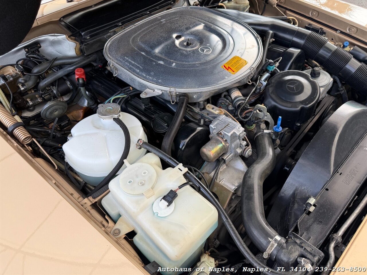 1988 Mercedes-Benz 560 SL   - Photo 51 - Naples, FL 34104