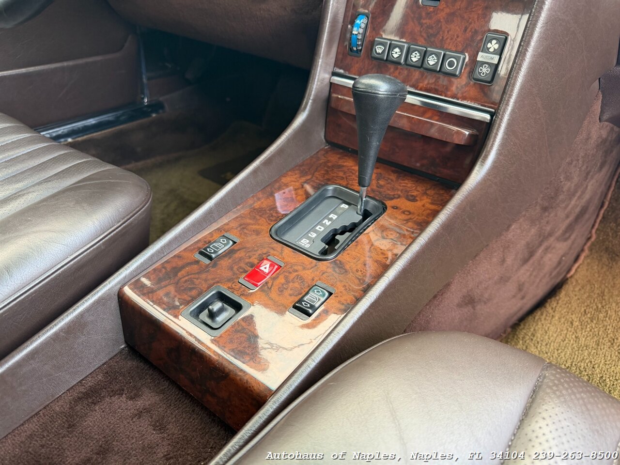 1988 Mercedes-Benz 560 SL   - Photo 66 - Naples, FL 34104