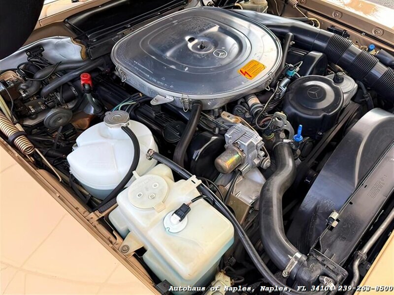 1988 Mercedes-Benz 560 SL   - Photo 51 - Naples, FL 34104