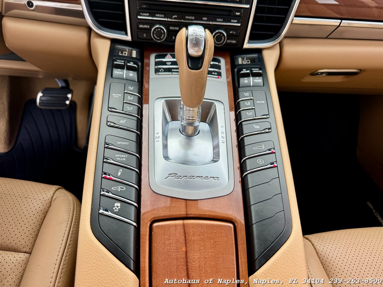 2012 Porsche Panamera 4S - Photo 29 - Naples, FL 34104