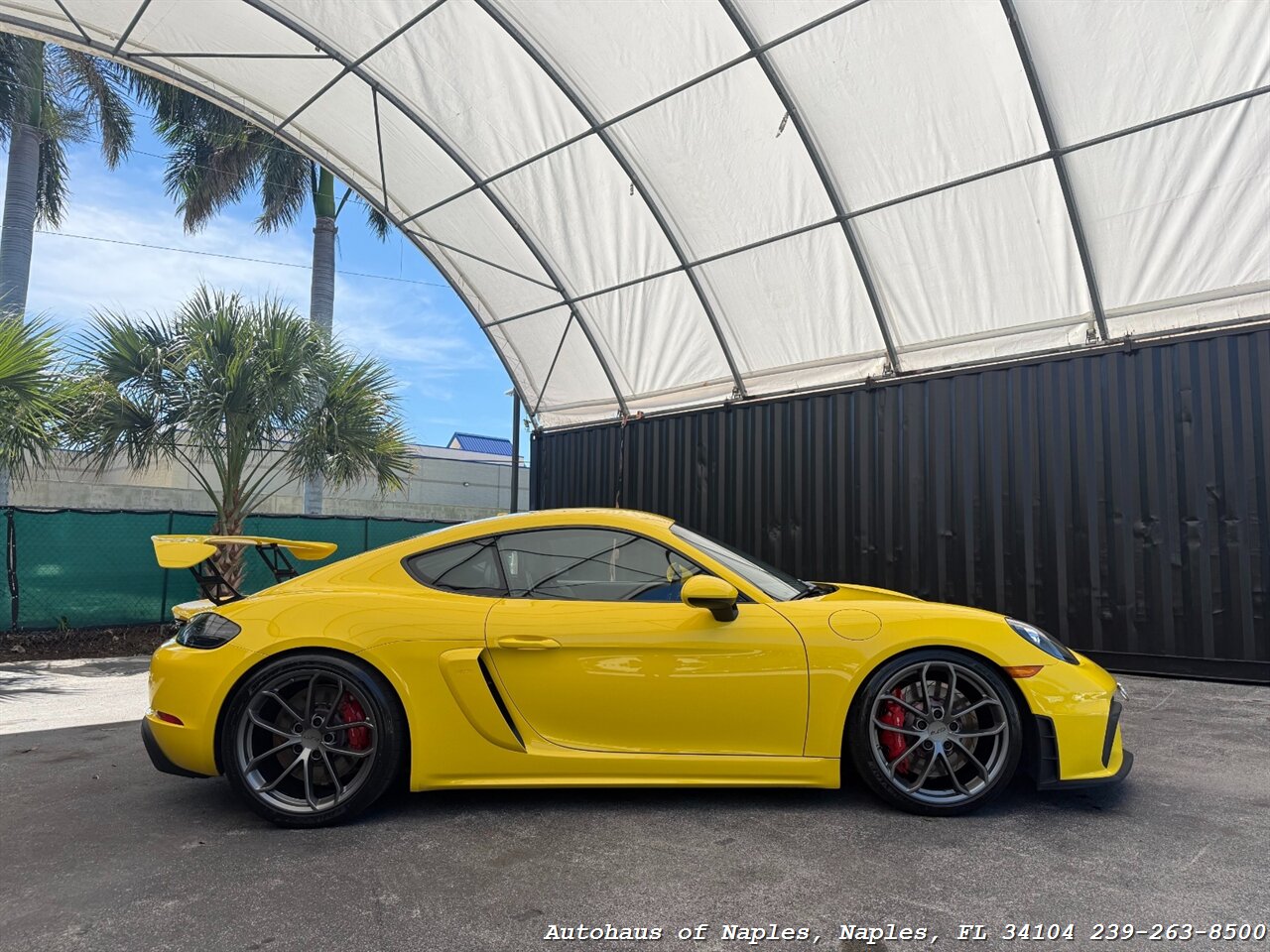 2020 Porsche 718 Cayman GT4 - Photo 9 - Naples, FL 34104